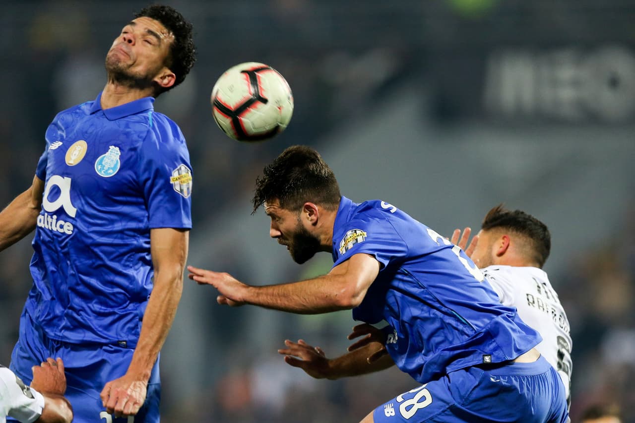 En defensa el Porto fue seguro y el Vitoria inquietó pocas veces al equipo de los mexicanos.