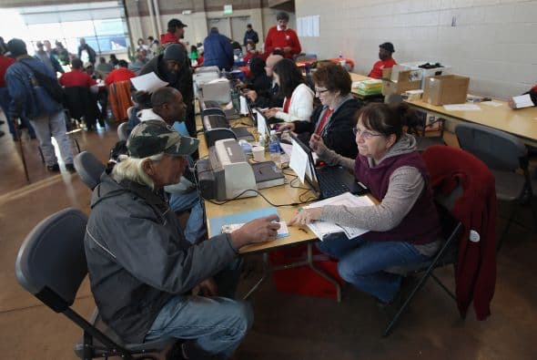 Actualmente el gobierno ofrece apoyo para reinserción civil a 160 mil soldados en servicio activo y desmoviliza anualmente a 110 mil miembros y reservistas de la Guardia Nacional.