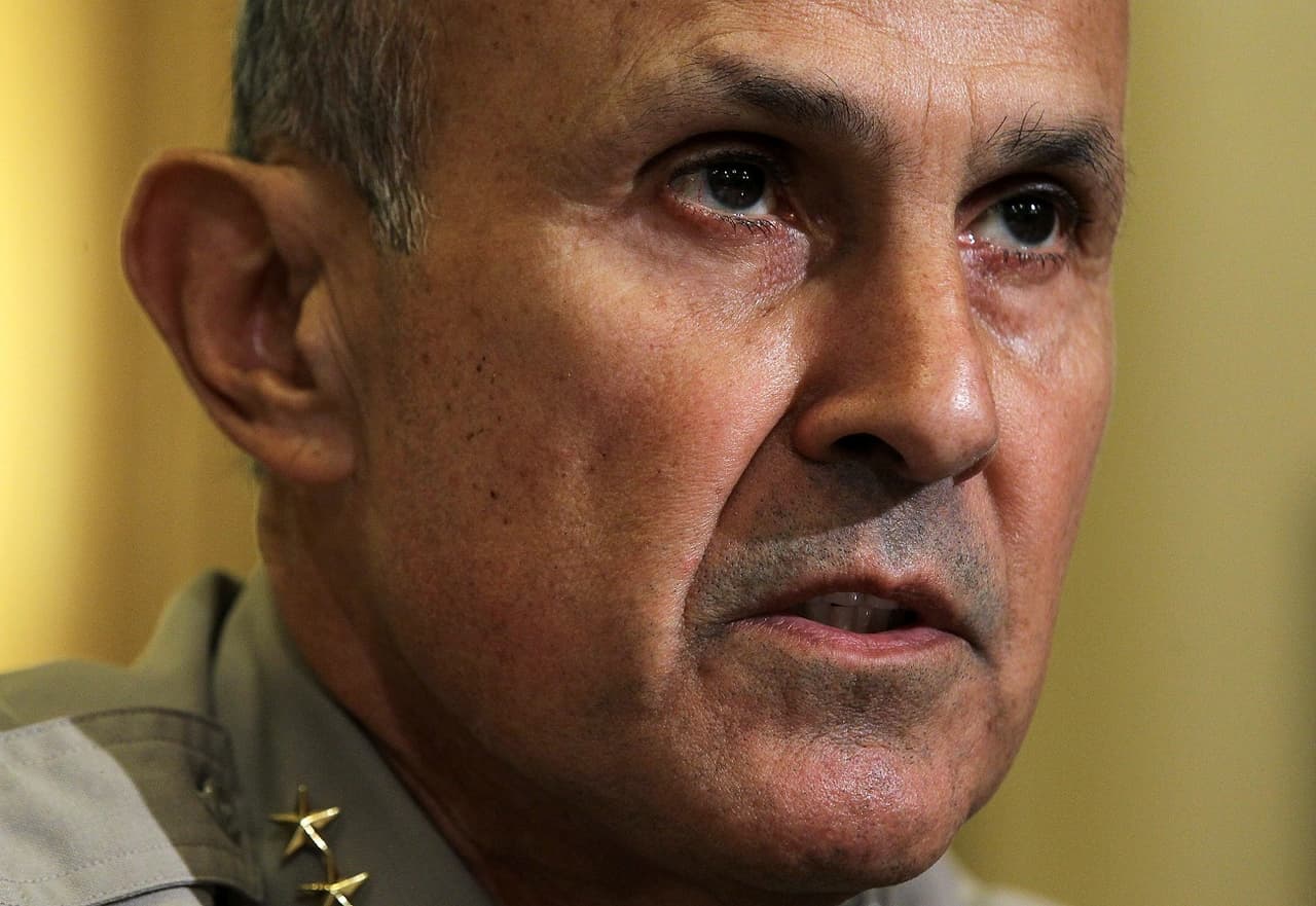 Lee Baca se declara culpable por mentir al FBI cuando fue sheriff de Los Ángeles