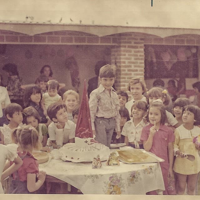 Aquí el pequeño Alejandro durante su fiesta de cumpleaños número seis.