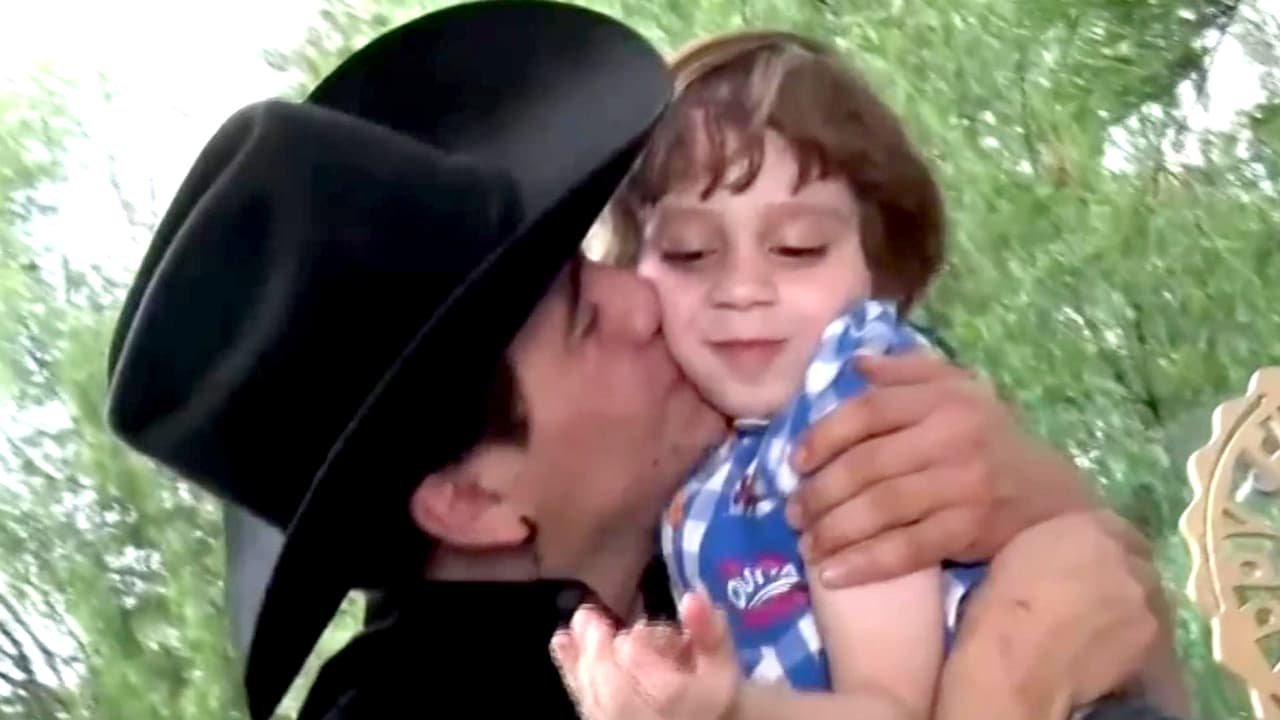 Junto a su hijo, Julián Figueroa nos muestra su lado más tierno como papá: "Me llena de luz y de energía"