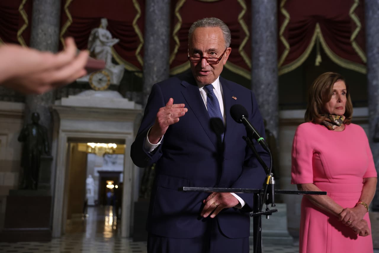 Schumer advierte durante la Convención Demócrata que Trump ha "renunciado" al pueblo estadounidense