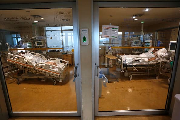 Pensilvania solicita ayuda a FEMA debido al repunte en las hospitalizaciones por coronavirus