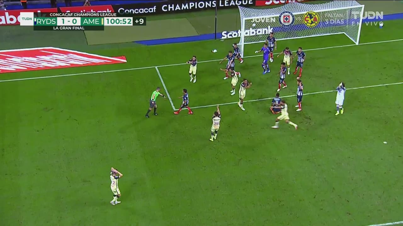 ¡Dramatismo al máximo! América pide penal y el VAR dice que no hay