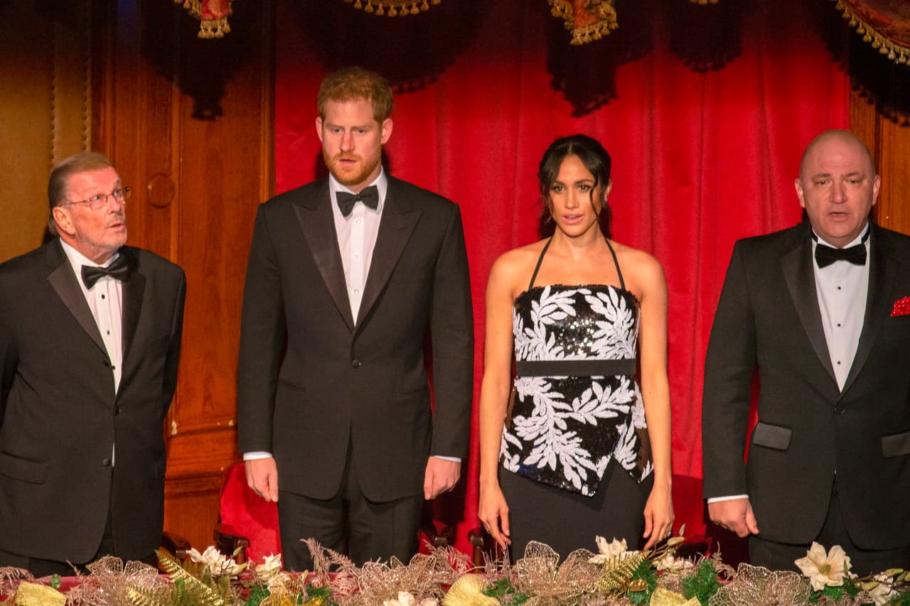 Este evento se realiza en beneficio de la Royal Variety Charity, del cual la reina Isabel II es patrocinadora.
<br>