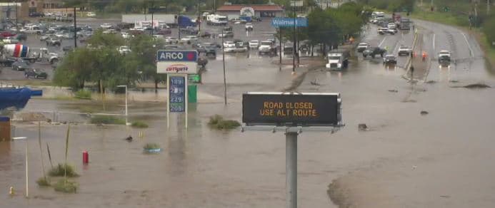 Al norte de AZ: Según ADOT, US 60 ha reabierto en Globe cerca del poste de la milla 247. SR 188, al norte de Globe, permanece cerrada.