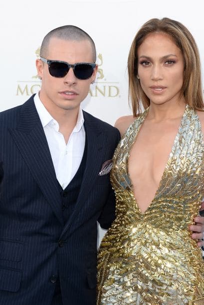 ¿Recuerdas cuando JLo y el bailarín Casper Smart eran inseparables? La cantante de I’m Into You le daba diez mil dólares semanalmente a su pareja. Aparentemente, JLo quería que su novio pagara las salidas aunque fuera con su propio dinero.