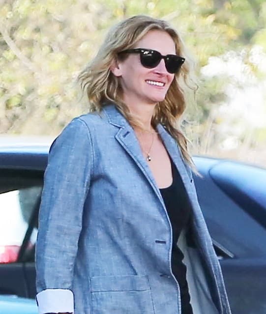 Conocida por su popular sonrisa, Julia Roberts asegura su dentadura por 30 millones de dólares.