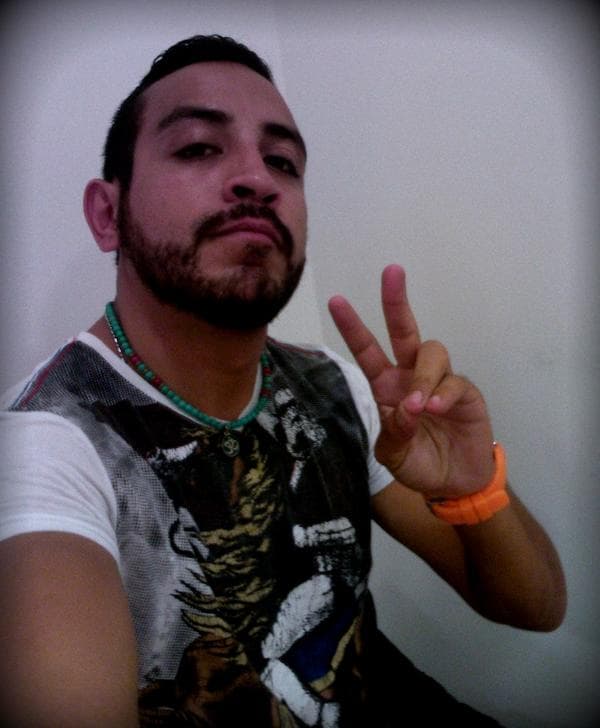 Gracias a la fama que obtuvo con ese filme juvenil, en el 2003 el productor Pedro Damián lo invitó a participar en la telenovela 'Clase 406', un proyecto que contaba las historia de un grupo de chavos que estudiaban la secundaria.