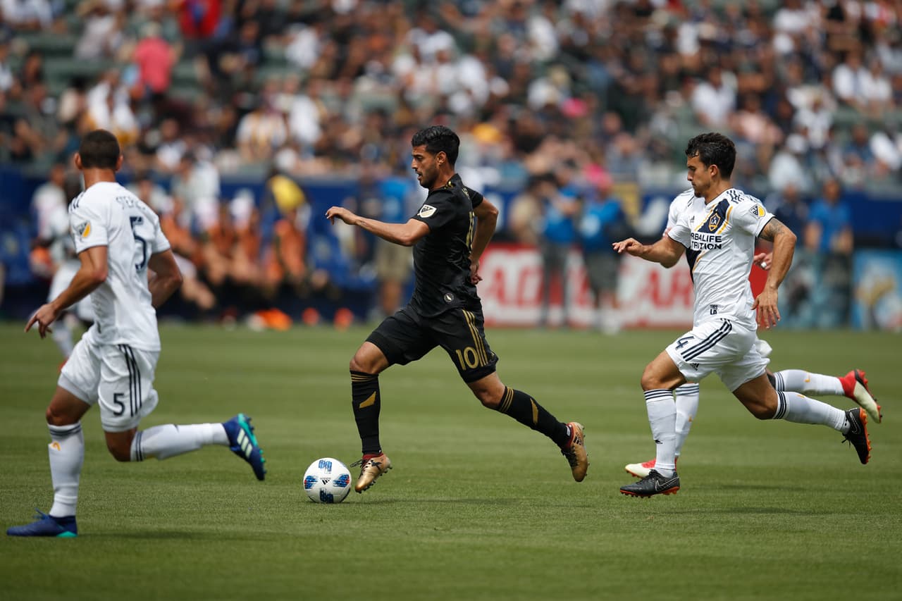 <b>Emoción garantizada</b>
<br>- Los partidos entre estas escuadras suelen ser muy emocionantes, principalmente por la rivalidad que se genera en la ciudad de California; sin embargo, la gran cantidad de goles que se genera en sus duelos, hace pensar que se convertirá, con el paso del tiempo, en una de las mayores rivalidades del continente. 
<br>- Tan solo en seis enfrentamientos han caído 32 goles ¡Qué brutalidad!