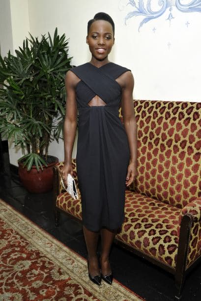 Lupita Nyong'o es sin duda la revolución de Hollywood. La actriz de origen mexicano que está a punto de llevarse un Oscar por su magistral actuación en la película “12 Years Slave”. Y muchos dicen que si Celia viviera reeditaría una nueva versión del tema “La Negra Tiene Tumbao” pero al estilo de la Nyong'o. Disfruta de la gracia de la mexicana y comprueba por qué todos hablan de ella.