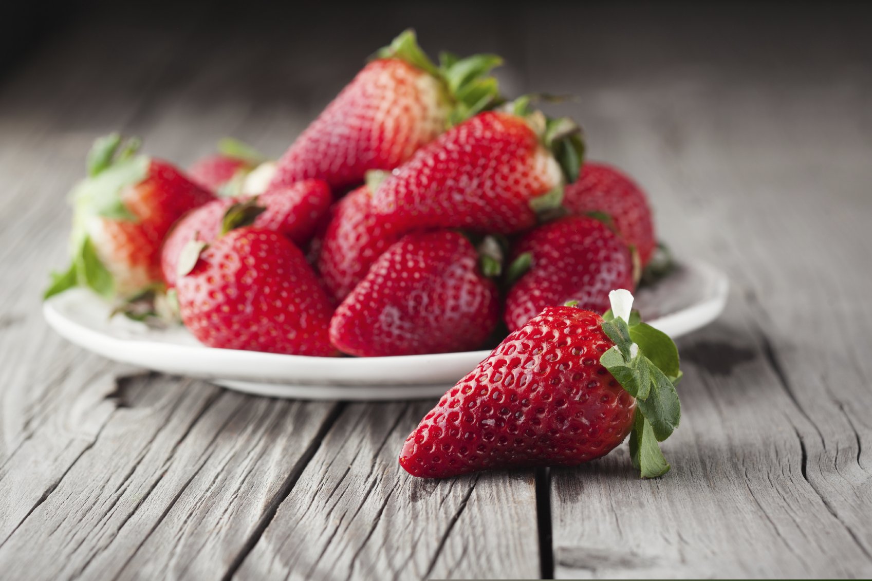 Además, esta fruta te aporta calma, tranquilidad. Estimula la paz y armonía entre la gente y por eso es ideal para tener en el hogar, el trabajo, siempre a nuestro lado. ¡Pura dulzura directo de las diosas!