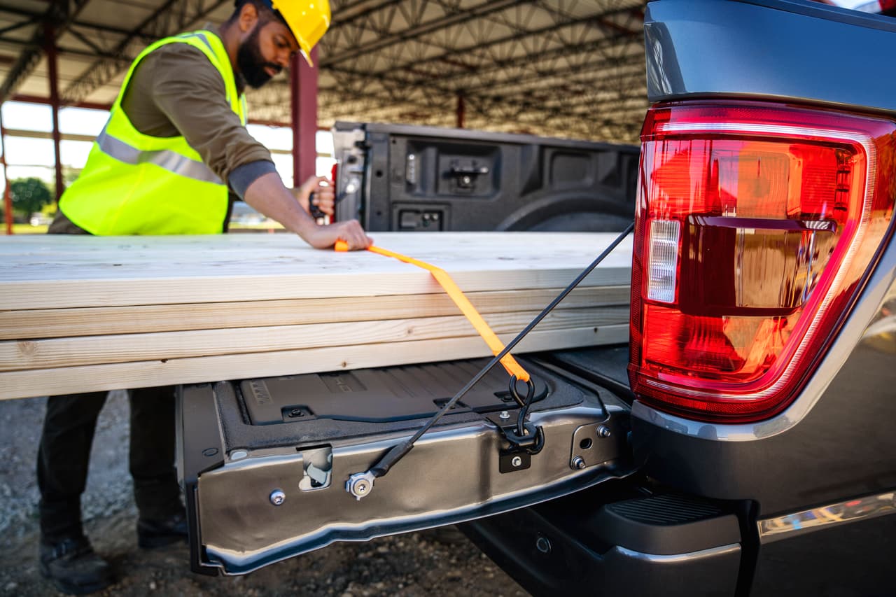 Pero no hay que sacar del juego a Ford fácilmente, después de todo se ha mantenido como el modelo a vencer por muchas décadas y lo más probable es que el fabricante se esté preparando para dar una gran sorpresa con la próxima generación de la F-150 que deberíamos ver muy pronto.