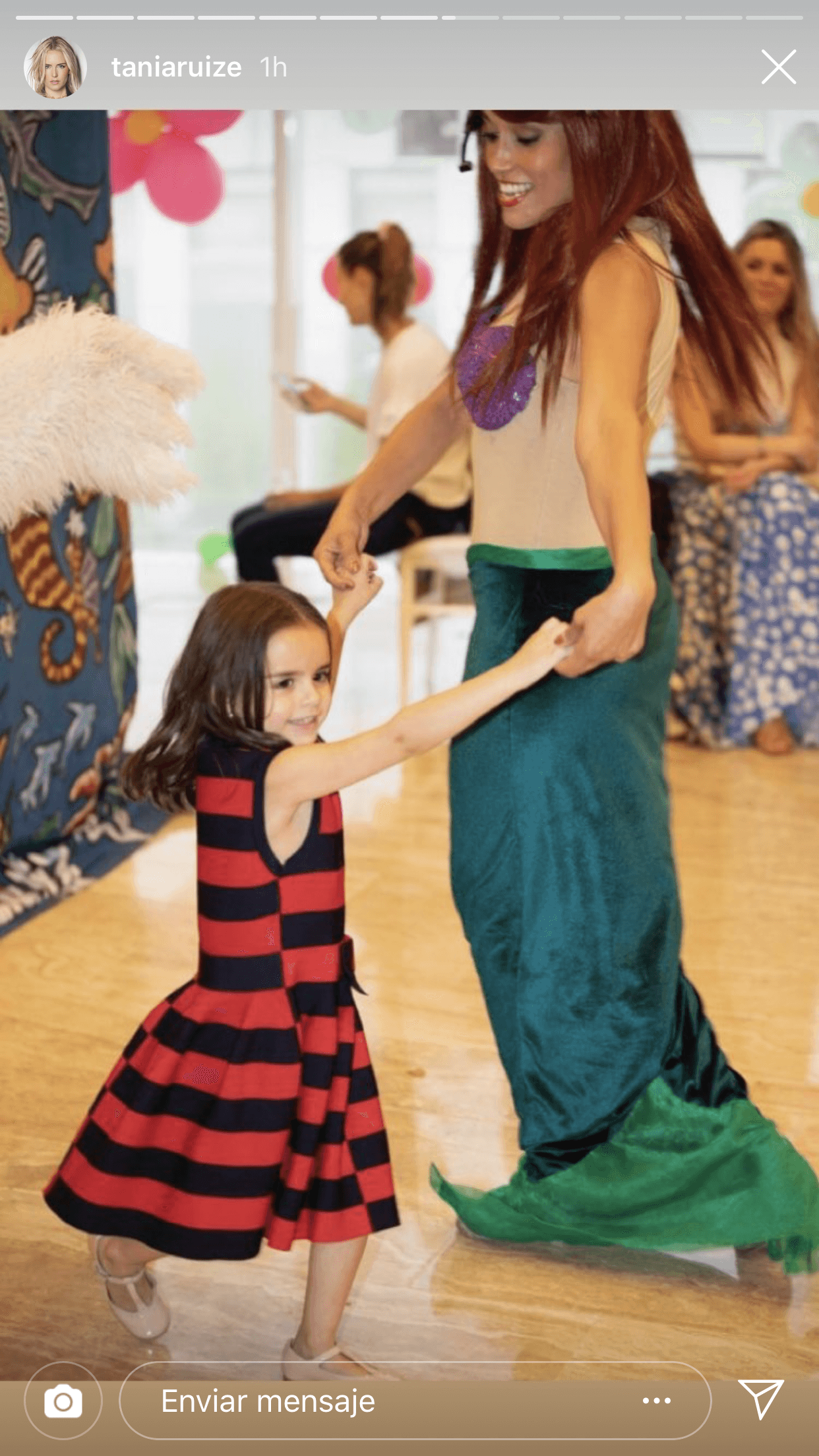 La niña se vio de lo más entretenida y feliz por celebrar sus 5 años.