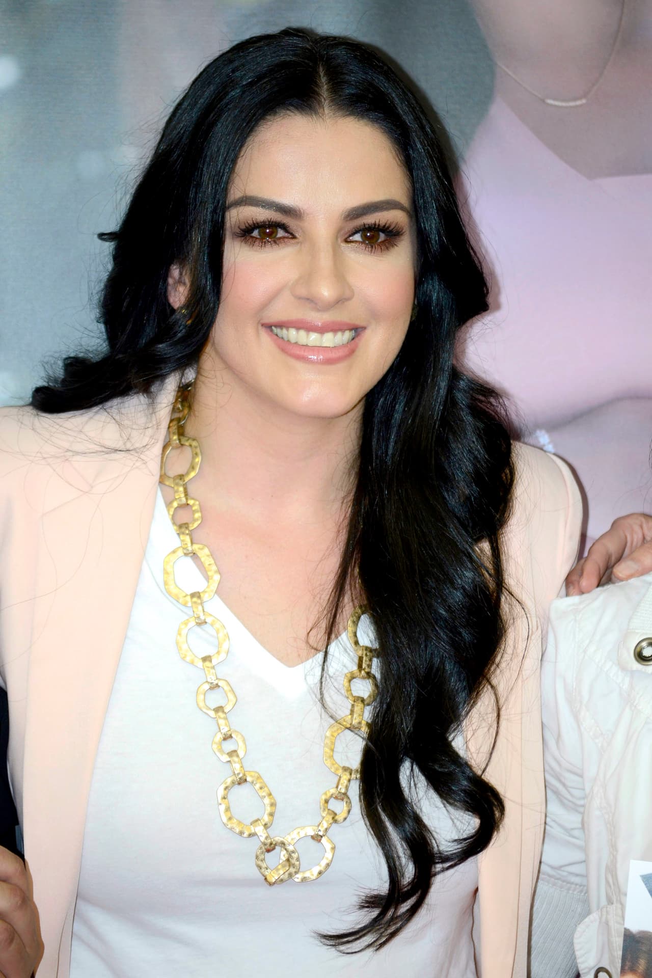 Pero 
<b>Lidia Ávila</b>, compañera y amiga de Zaba, augura que será niño ya que tiene una particular teoría para afirmarlo.