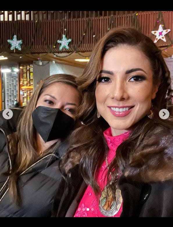 <b>"Honrándola con nuestro humilde canto"</b>, compartió la artista sobre la experiencia de estar frente a la mítica imagen guadalupana.
<br>