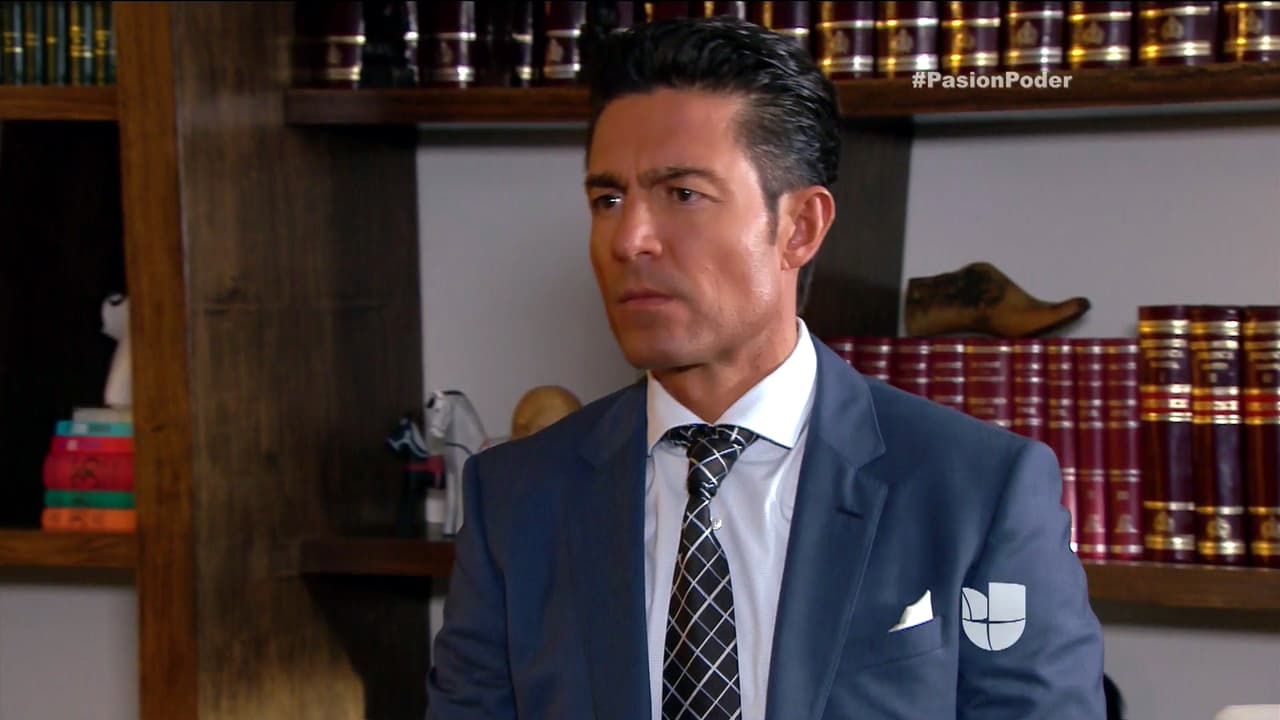 Ten mucho cuidado Eladio, Montserrat es una mujer muy peligrosa.