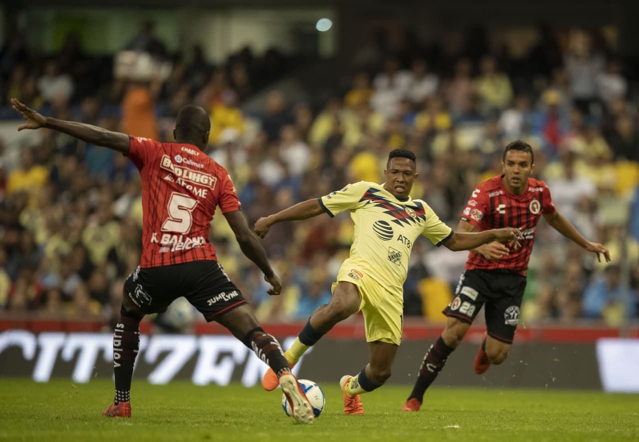 El partido fue ríspido y el cero duró hasta la segunda parte.