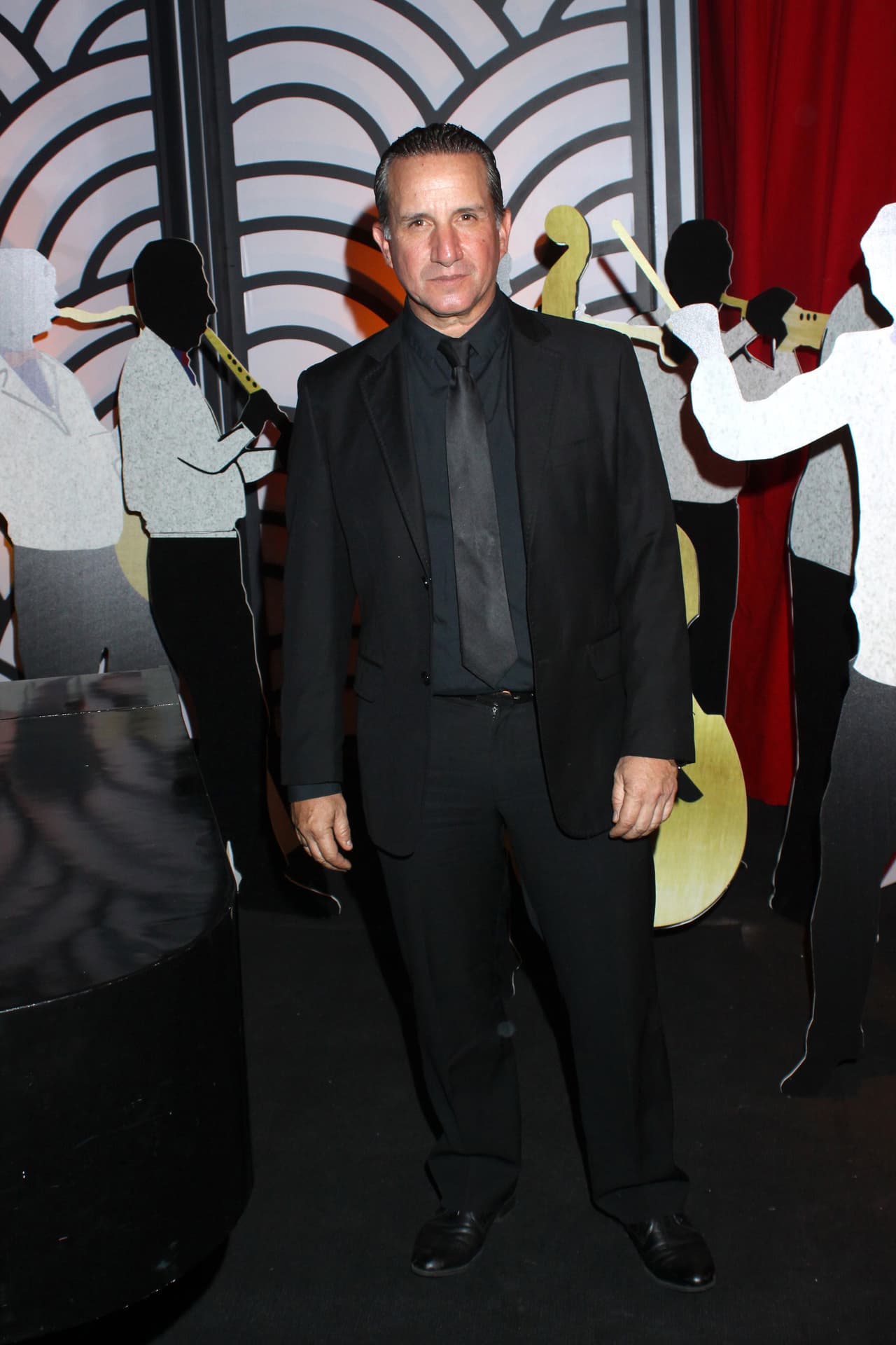 El actor asegura que gracias a los avances médicos se han podido combatir las enfermedades: "Se han erradicado enfermedades que eran dificilísimas en mucho tiempo como la tuberculosis, como el sarampión que ahora regresó, muchísimas enfermedades gracias a las vacunas", dijo en el show. 
<br>