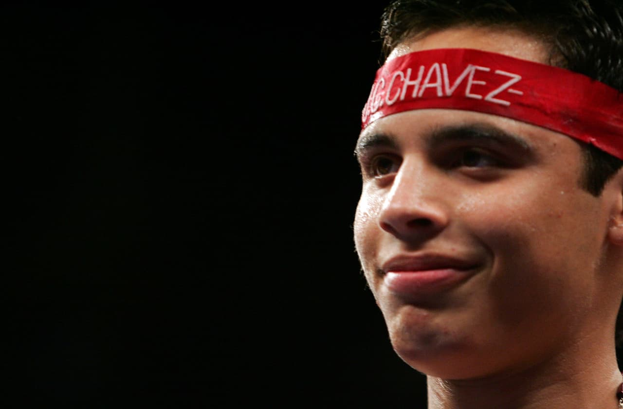 El 'Hijo de la leyenda' tiene episodios que han marcado a su vida personal y boxistica, la falta de disciplina le condenó a ser la sombra de su padre.