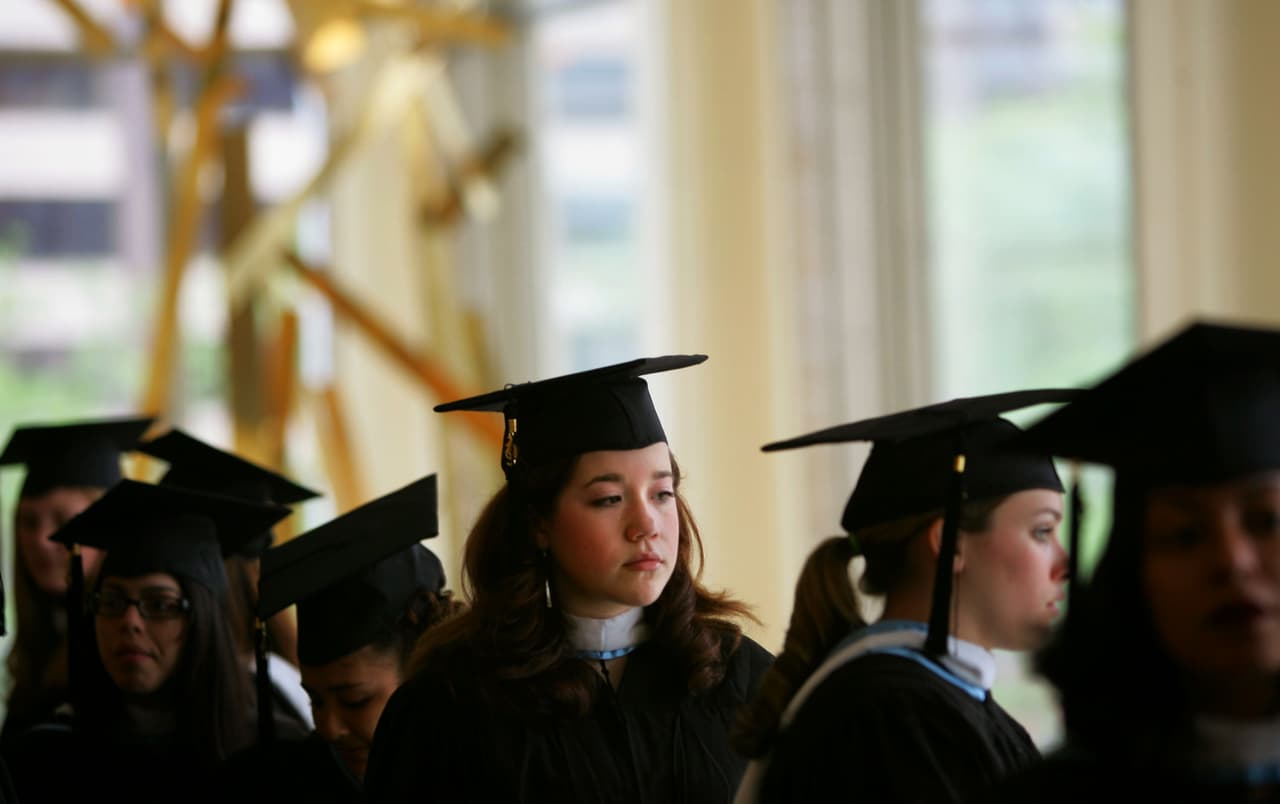 Amplían proceso expedito para extranjeros que buscan cambio de estatus a estudiantes F, J o M