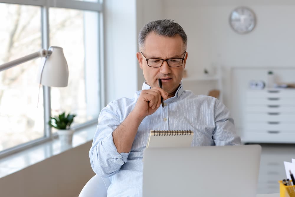 Vas a estar sintiéndote seguro de los afectos a tu alrededor y en el plano laboral la gente comprende que tú amas tu trabajo. Eso es importante. Como decía Confucio, Si tú quieres vivir sin trabajar, haz lo que te gusta. Si haces lo que te gusta, estarás siempre divertido y desarrollándote y no será para ti el trabajo un peso grande en la vida.
<br>