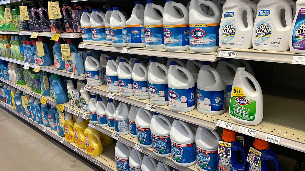 A diferencia de las compras de pánico que se registraron al inicio de la pandemia del coronavirus, esta ocasión con la tormenta invernal los productos de limpieza no escasearon.