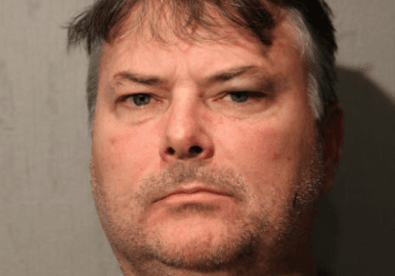 Sargento de policía de Chicago intentó matar a su propio hijo porque se tomó su vodka