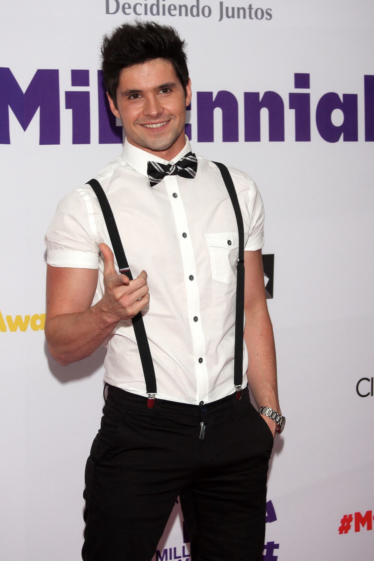 Pero de acuerdo con TVyNovelas, Eleazar Gómez ya cuenta con antecedentes penales. En diciembre del año 2005, estuvo bajo arresto en dos ocasiones en Acapulco, Guerrero.
<br>