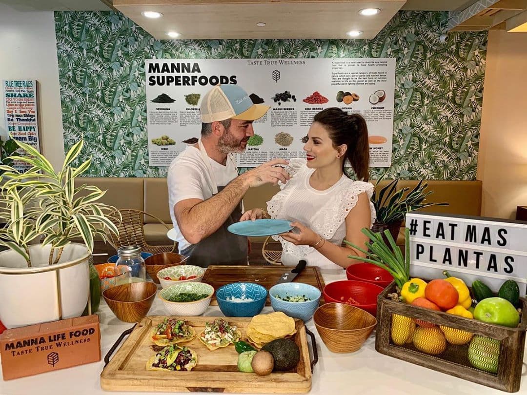 Y Sebastián Jaume, marido de Aylen del Toro, no se quedó atrás, y preparó para nosotros una receta que nos hará quedar bien en cualquier lugar: 
<a href="https://www.univision.com/shows/despierta-america/prepara-esta-exquisita-receta-de-ceviche-de-coco-con-el-chef-sebastian-jaume-esposo-de-aylen-del-toro-video">ceviche de coco</a>.