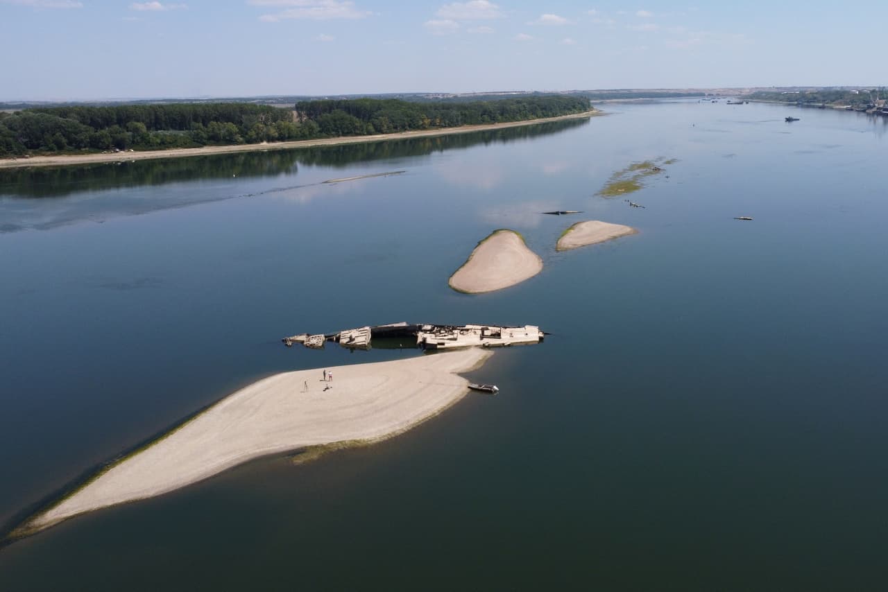 Otro ángulo al barco alemán.