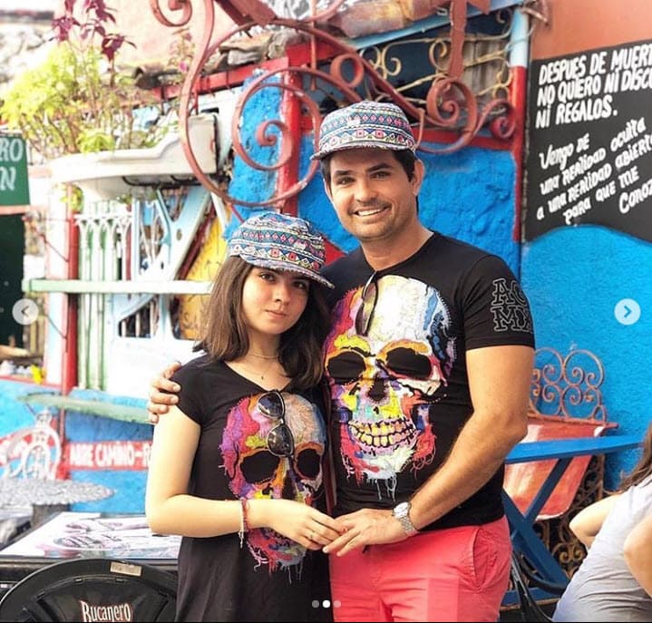 <b><a href="https://www.univision.com/famosos/ferdinando-valencia-lanza-advertencia-a-los-pretendientes-de-su-hija-pueden-acabar-mal-al-lado-de-ella-fotos">Sofia, la primogénita de Ferdinando</a></b>, también le dedicó un emotivo mensaje en la misma red social.
<br>