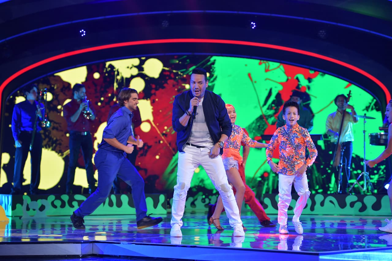 El escenario de Pequeños Gigantes USA se llenó con la presencia de Víctor Manuelle.