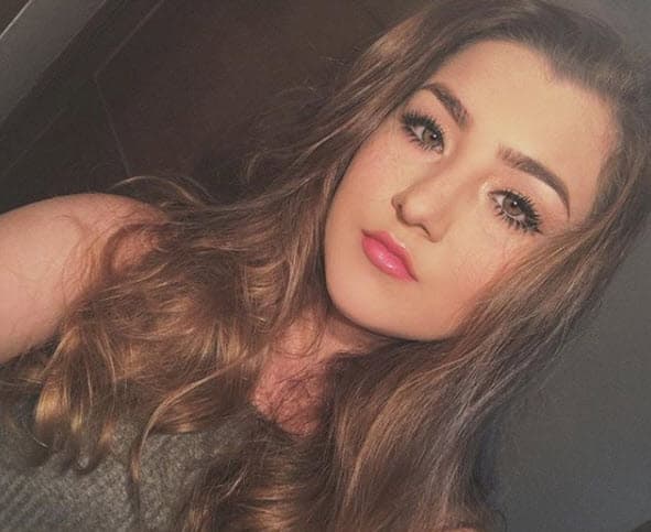 La joven de 23 años es fruto del amor entre la exvocalista del grupo Límite y Arturo Carmona.
<br>