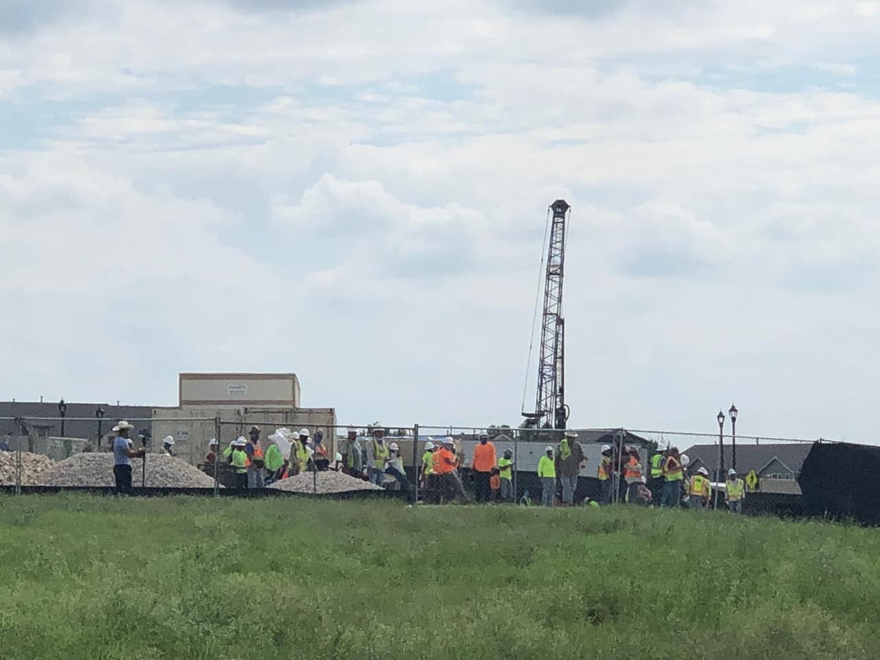 De acuerdo con las autoridades, 16 personas fueron llevados a hospitales y las heridas no se consideran graves.