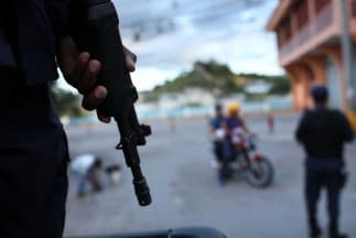 Un presunto lugarteniente del cártel del Golfo se declaró culpable de violar las leyes de inmigración y portación de armas de fuego en EUUU.