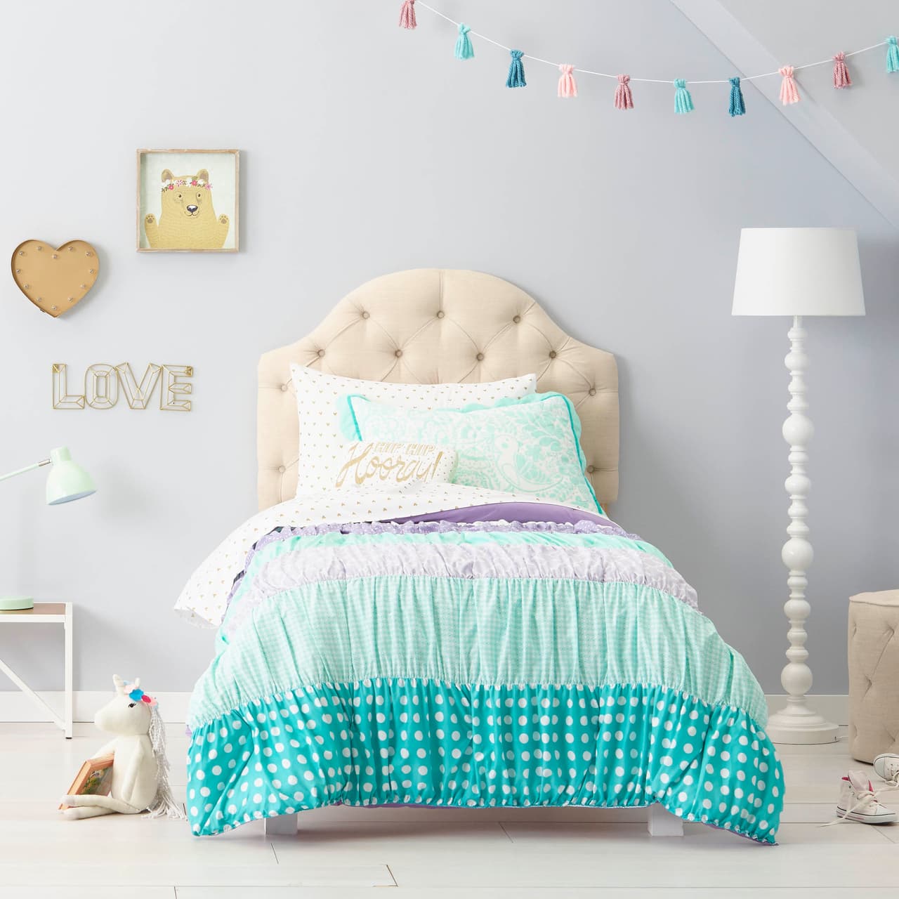 En Mayo del 2015, Target anunció que, tras escuchar a padres y familias de todo el país, había decidido hacer cambios en la forma de presentar sus productos en la tienda y de ofrecer a sus consumidores más opciones que vayan de acuerdo a su estilo de vida.