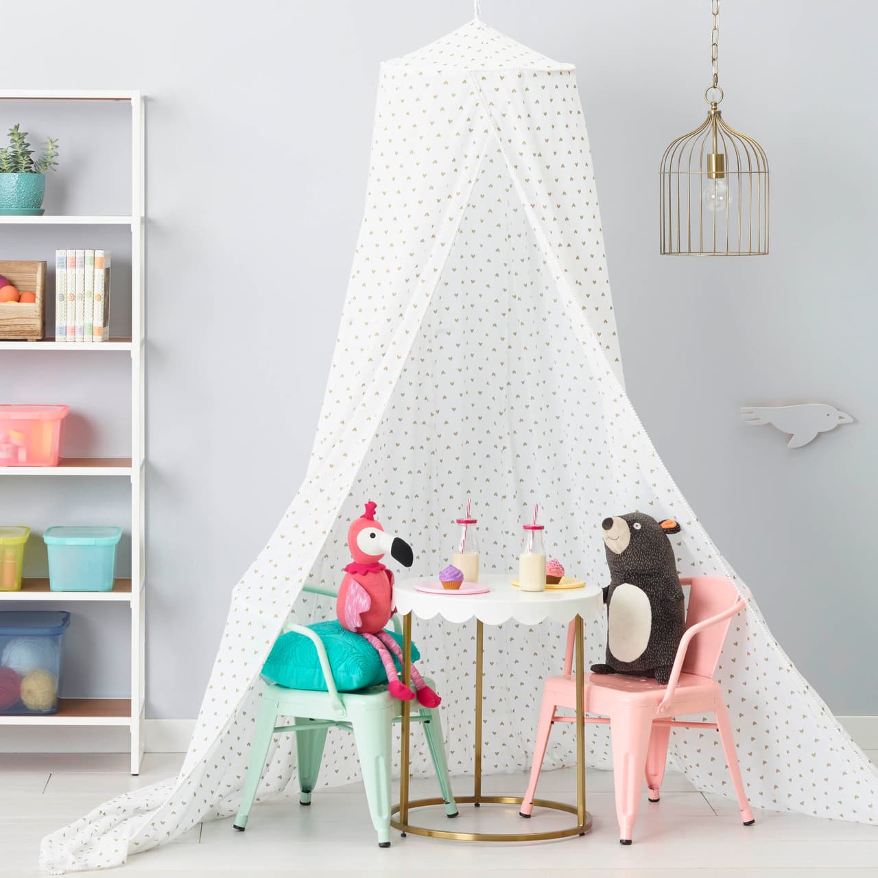 La nueva colección exclusiva de Target tiene más de 1.200 piezas, desde juguetes de tela, sábanas, lámparas, alfombras y hasta una carpa para montar dentro del cuarto.