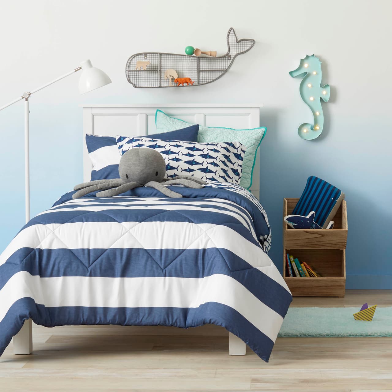 La nueva colección exclusiva de Target tiene más de 1.200 piezas, desde juguetes de tela, sábanas, lámparas, alfombras y hasta una carpa para montar dentro del cuarto.