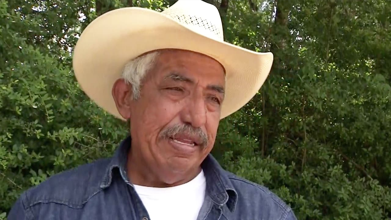 “Imagínese él en el sol, tantos días en los calores, sin tomar agua y sin poder (ni siquiera) arrastrarse para conseguir un trago de agua... Es un gran milagro de Dios”, dijo Eleazar Velásquez, padre del hispano, en una entrevista con Univision 45.