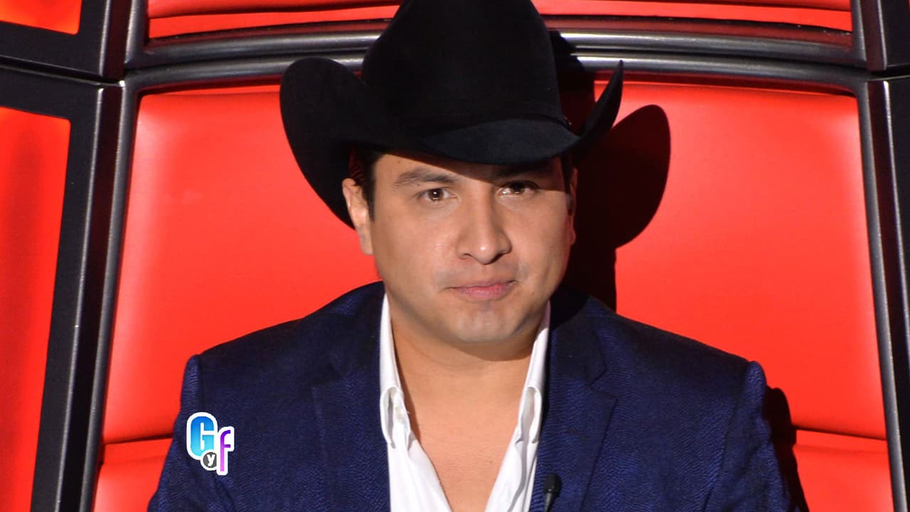 ¿A Julión Álvarez le tienen prohibido usar modelos sexys en sus videos?