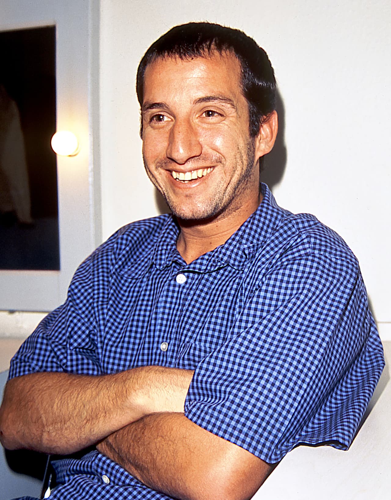 Plutarco Haza comenzó su trabajo en televisión en la telenovela 'Si dios me quita la vida' (1995), dos años después ya había cambiado de televisora. A los 25 años participó en 'Mirada de mujer', en la que dio vida a Andrés San Millán.