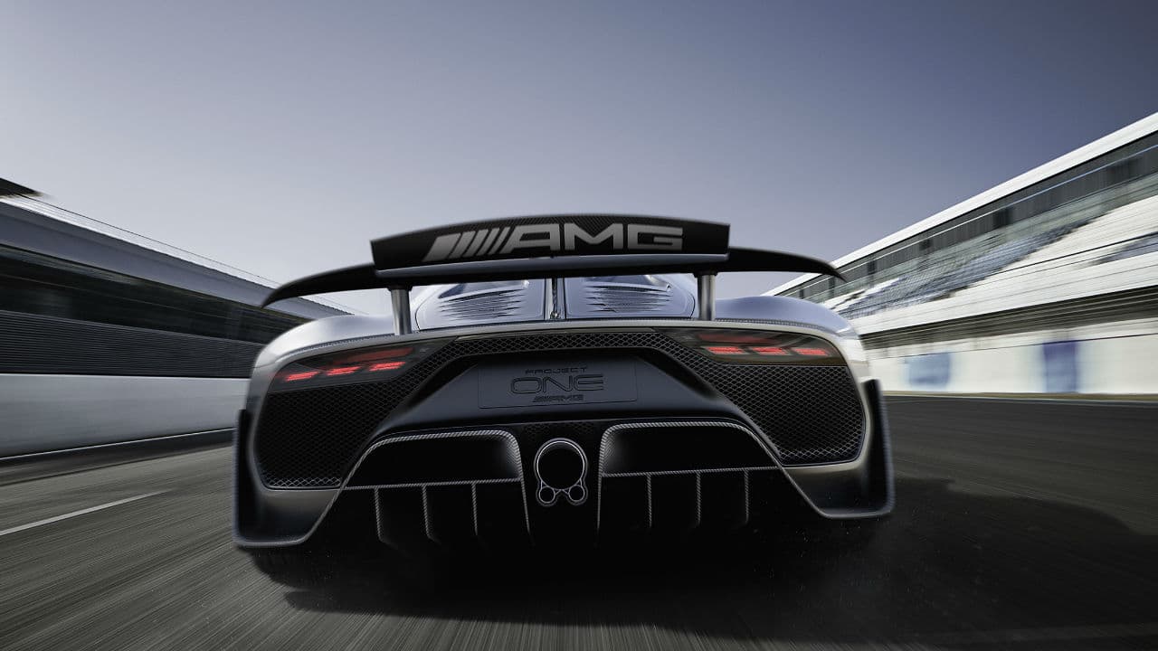 De acuerdo con Mercedes-AMG, 
<b>el Project One es el proyecto más ambicioso y poderos desarrollado por la división.</b> Además con este concepto se celebran los 50 años de historia de AMG.