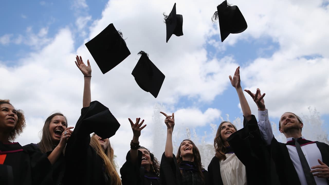 Interesante programa de becas para los estudiantes de Dallas