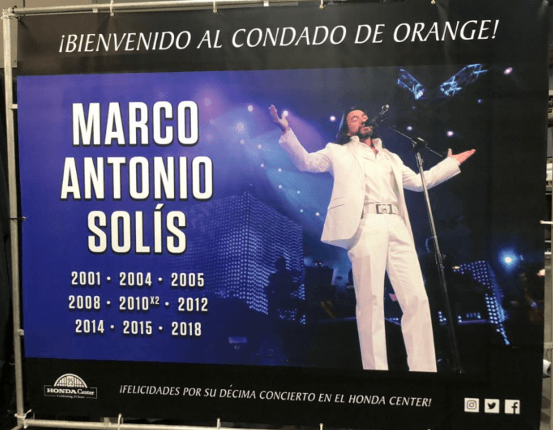 Mientras los Tigres y el hijo de Vicente Fernández triunfaban en la Florida, del otro lado del país, otro mexicano hacía lo mismo en California, Marco Antonio Solís conquistó a sus seguidores con dos fechas 'sold out' como parte de su gira ‘Y La Historia Continúa’.