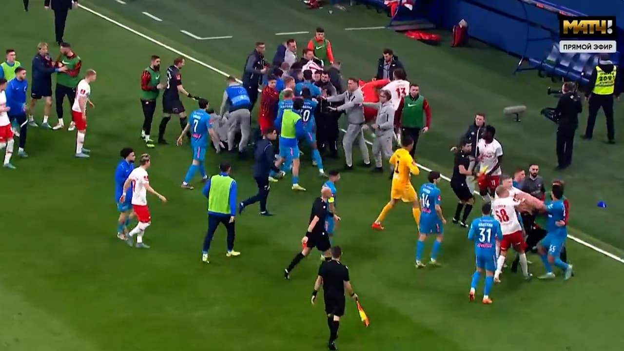 Zenit y Spartak Moscú arman monumental bronca en Copa de Rusia