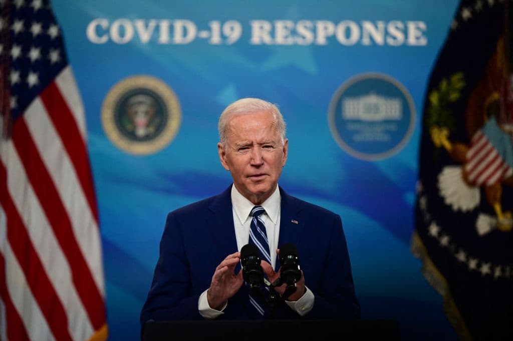 El presidente Joe Biden pronuncia un mensaje el 29 de marzo del 2021 en la Casa Blanca.