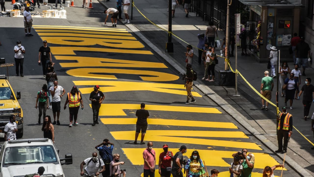 Trump llama "símbolo de odio" a mural de Black Lives Matter que se pintará en la Quinta Avenida