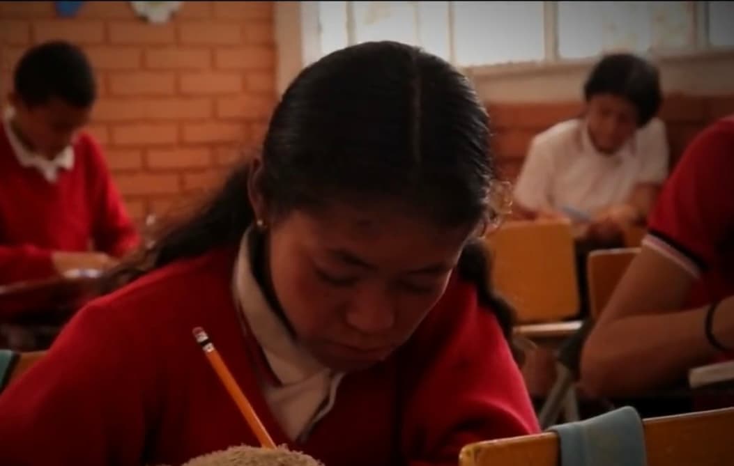 No obstante, lejos de dejarse caer por la depresión, se propuso darle una vida distinta a su pequeña Yurley Valentina Cañas, la cual, con 14 años, ha sido impulsada por su madre para no dejarse discriminar, para que sea segura y, sobre todas las cosas, para que asista a la escuela con la finalidad de que construya un futuro que le dé una mejor vida.