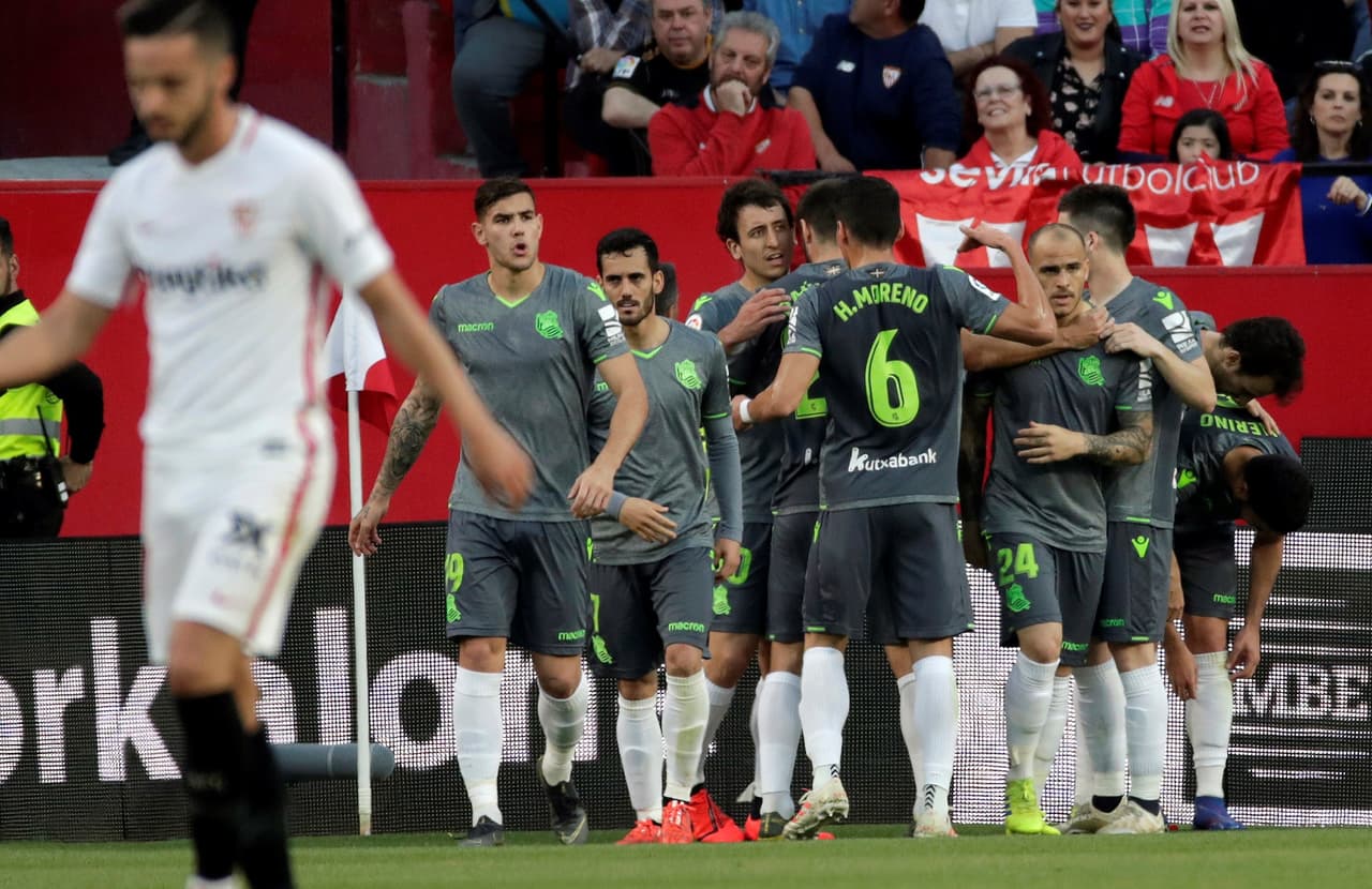 Sin embargo, Mikel Oyarzabal anotó la paridad para Real Sociedad al minuto 28 del primer tiempo, con lo que le complicó el juego a los locales.